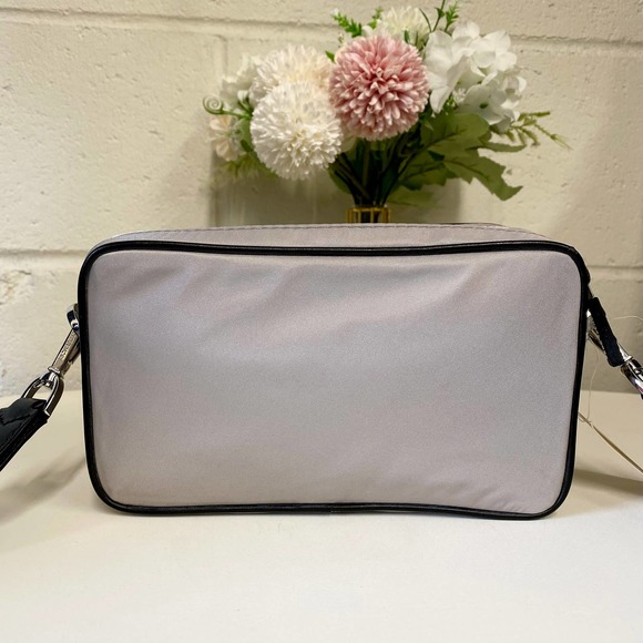 Michael Kors 35H9SY9C5C Small Camera Crossbody Shoulder Bag IN PEARL GREY - Picture 3 of 8